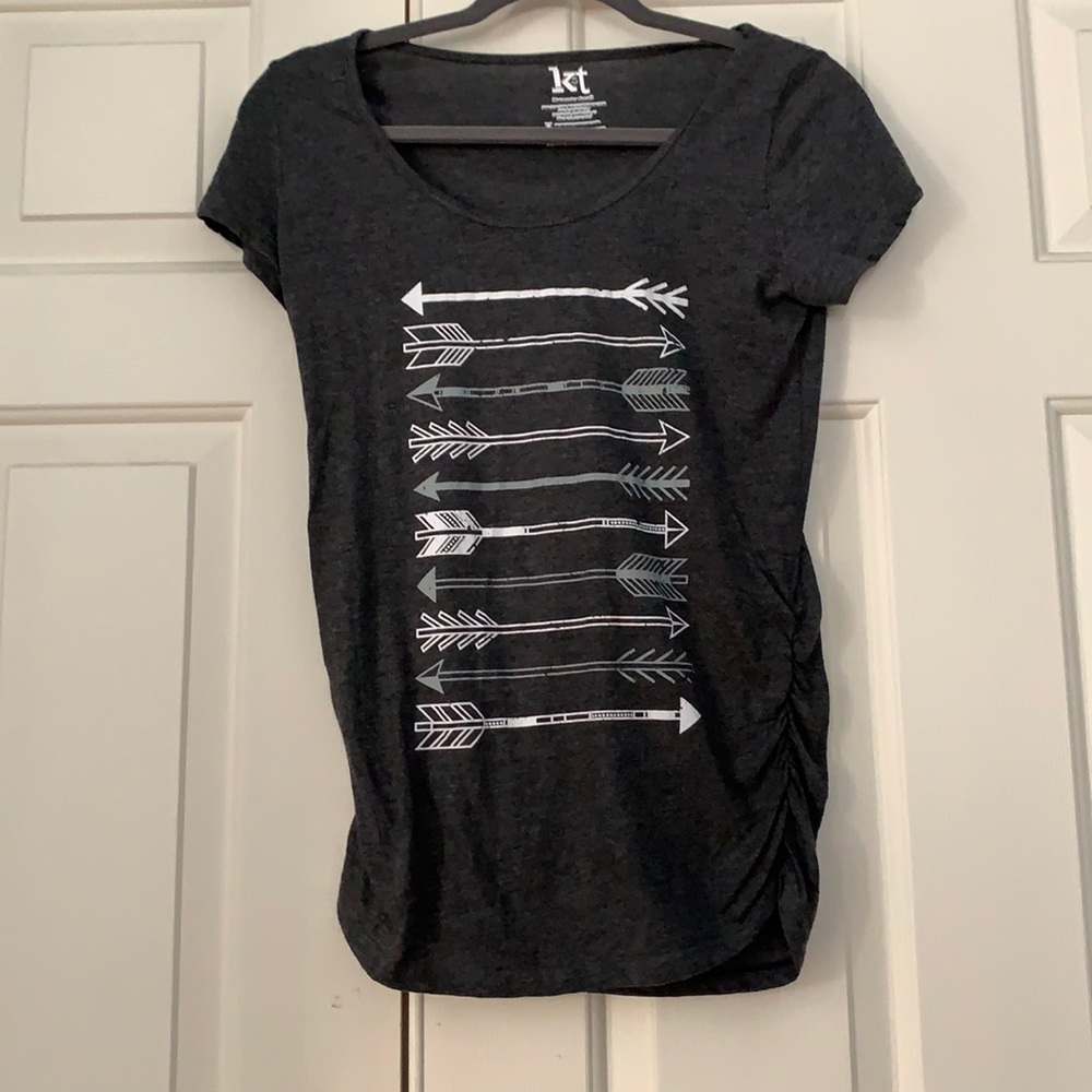 Maternity tee- small
